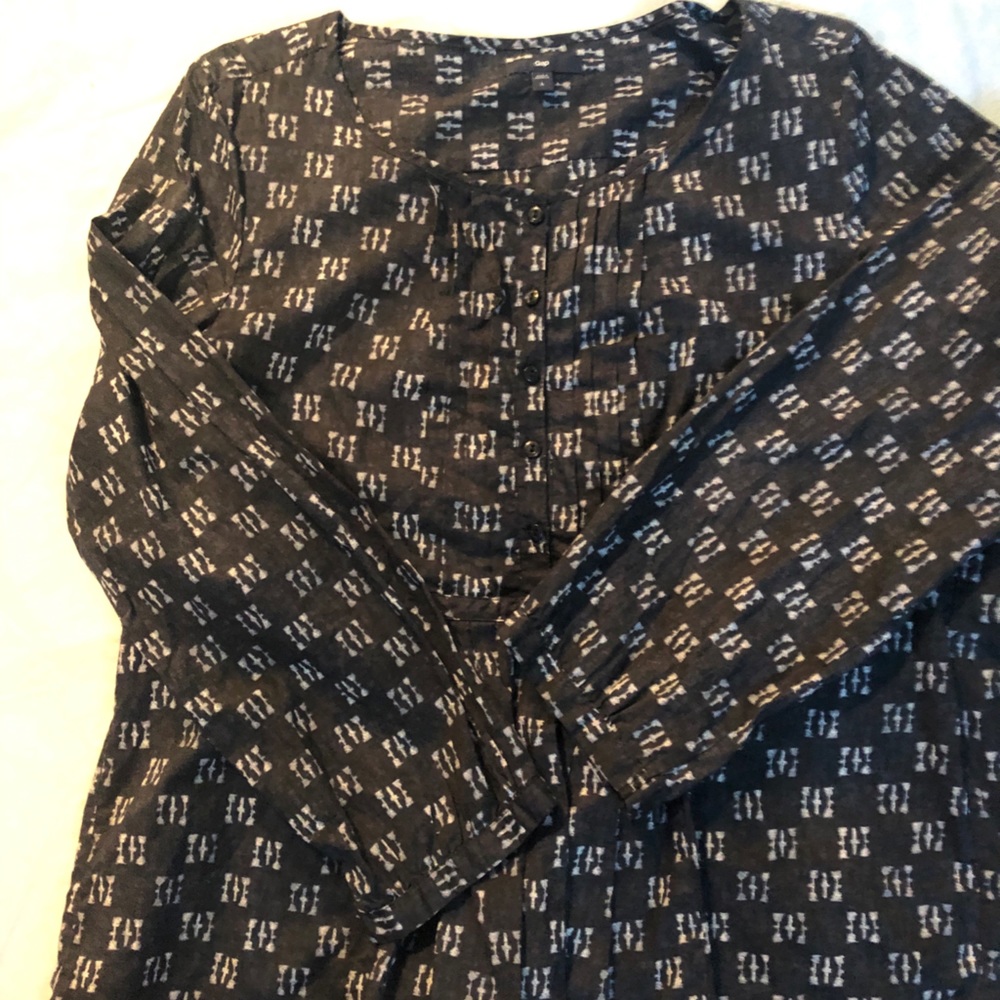 GAP navy print pullover top, size L